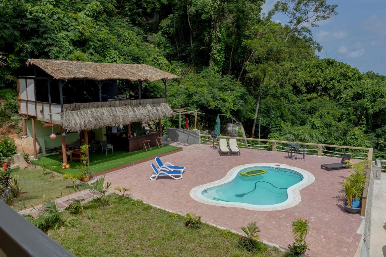 Auguste Holiday Residence Anse Etoile Esterno foto