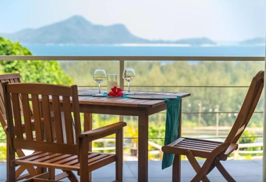 Auguste Holiday Residence Anse Etoile Esterno foto