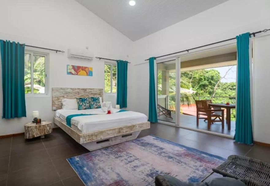 Auguste Holiday Residence Anse Etoile Esterno foto