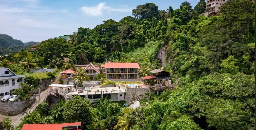 Auguste Holiday Residence Anse Etoile Esterno foto