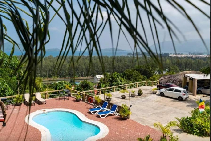 Auguste Holiday Residence Anse Etoile Esterno foto